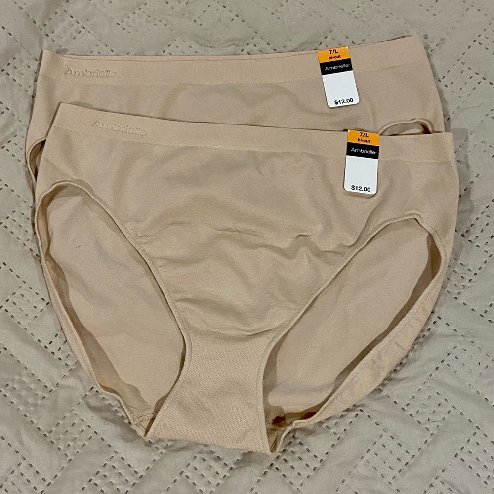 2 Pair of Ambrielle hi-cut panties natural 7/Large JC Penney NEW WITH TAGS